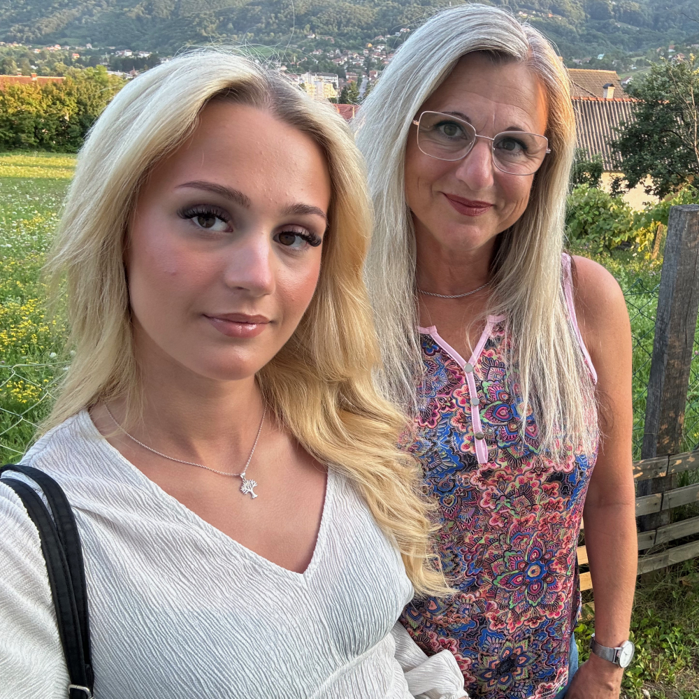 Elise_Ves